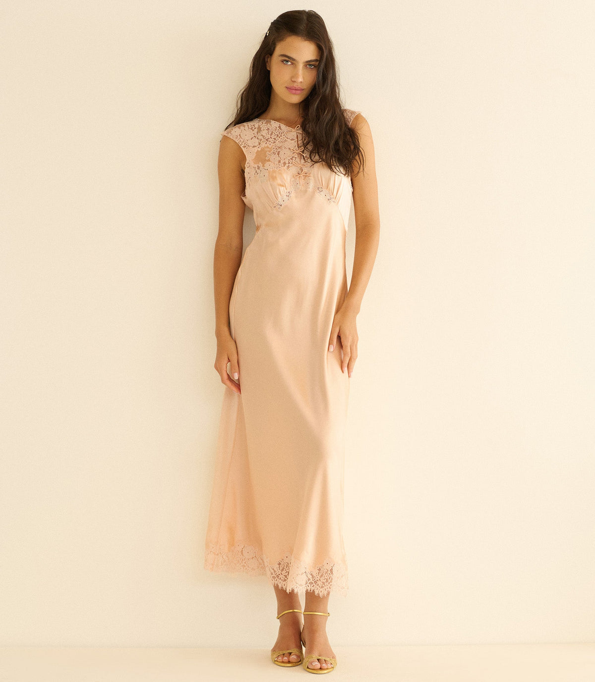 Marcelle Silk Satin Dress – Peach Sorbet | Floral Lace