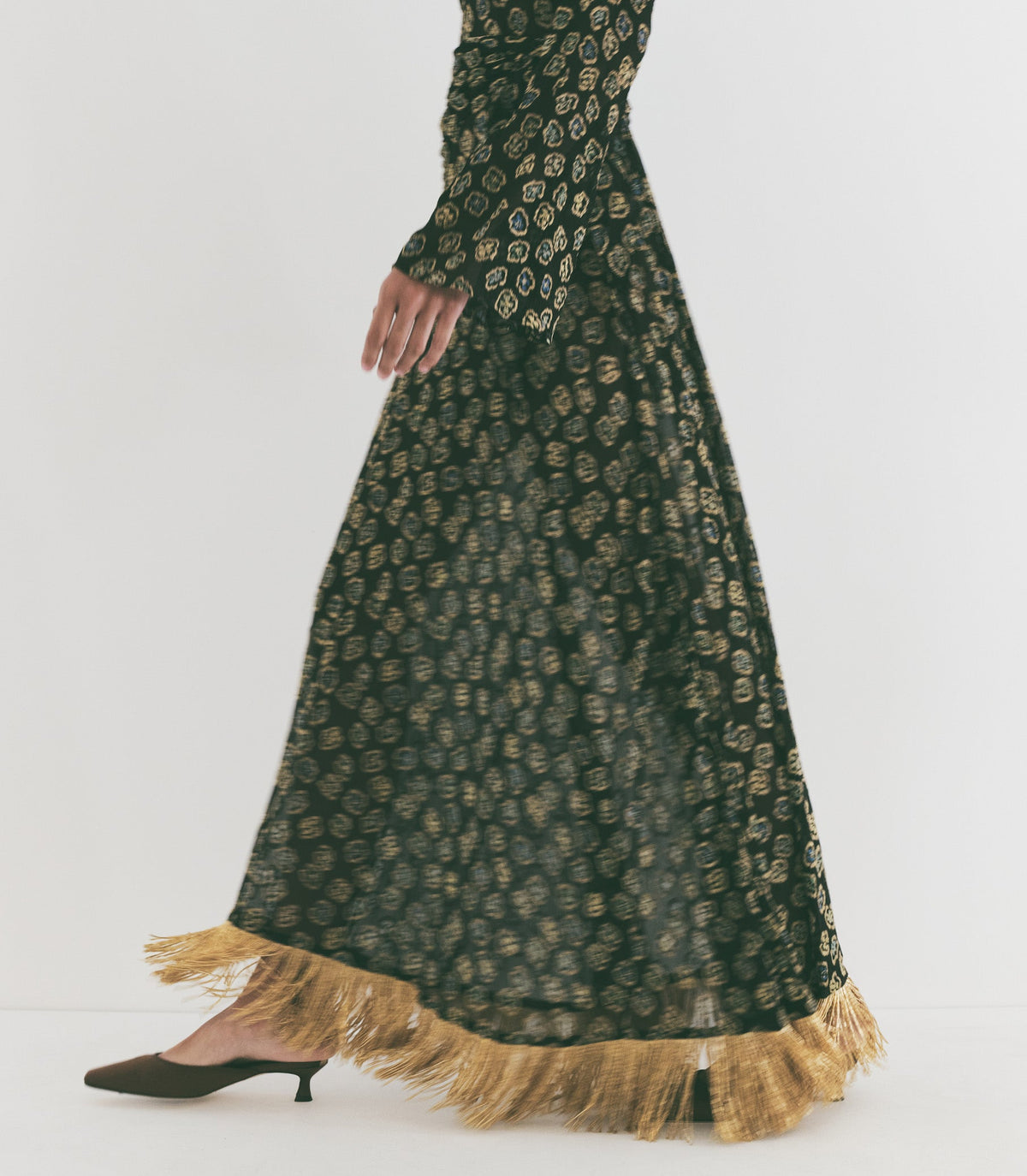 DÔEN Heirloom Monique Chiffon Dress – Joni Floral | Gold Detail