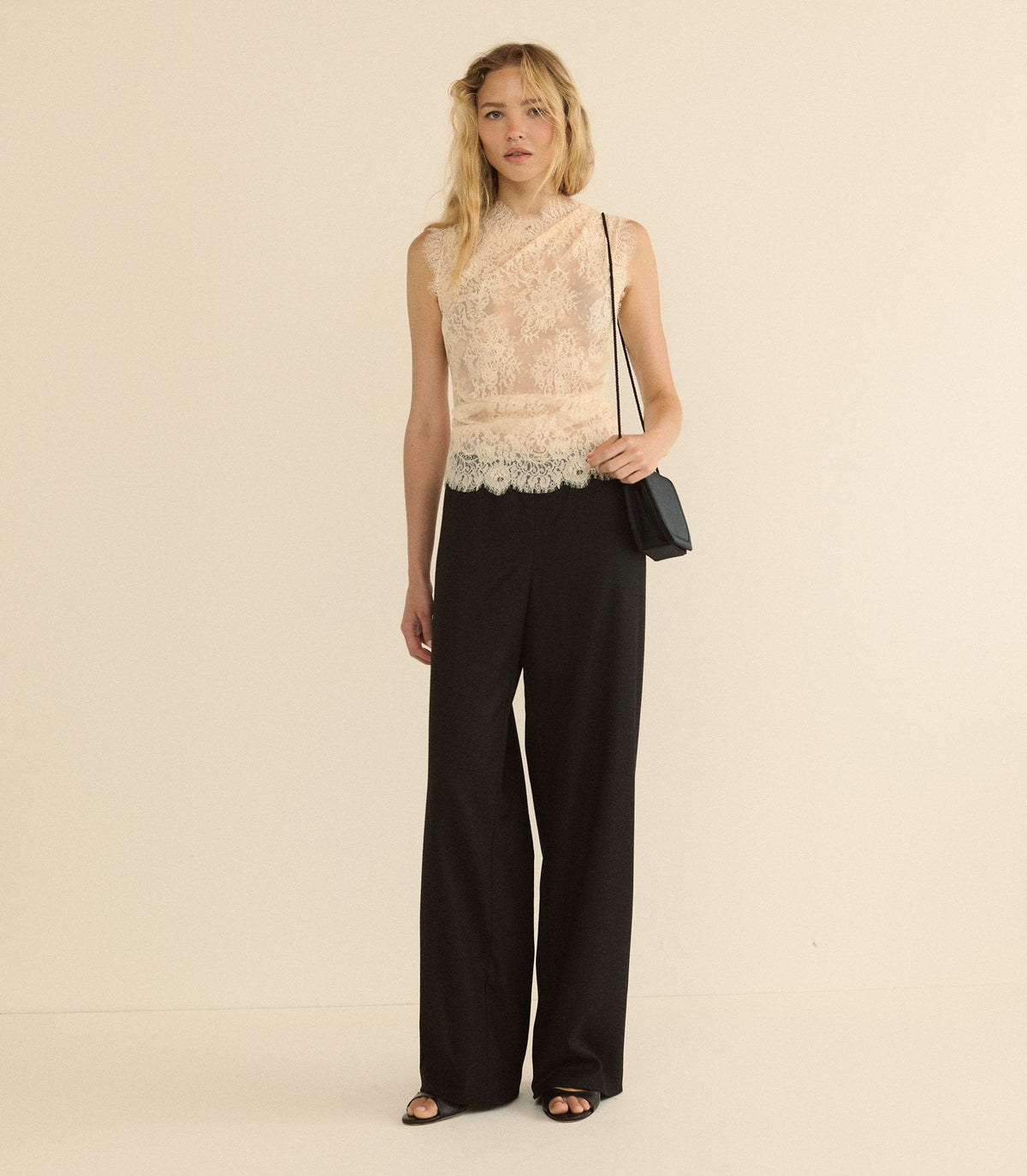 Nailah Floral Lace Sleeveless Top – Candlelight | V-Neckline