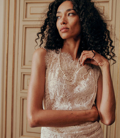Nailah Floral Lace Sleeveless Top – Candlelight | V-Neckline